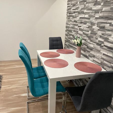 Igenyes Lakas Apartment Szeged Ngoại thất bức ảnh