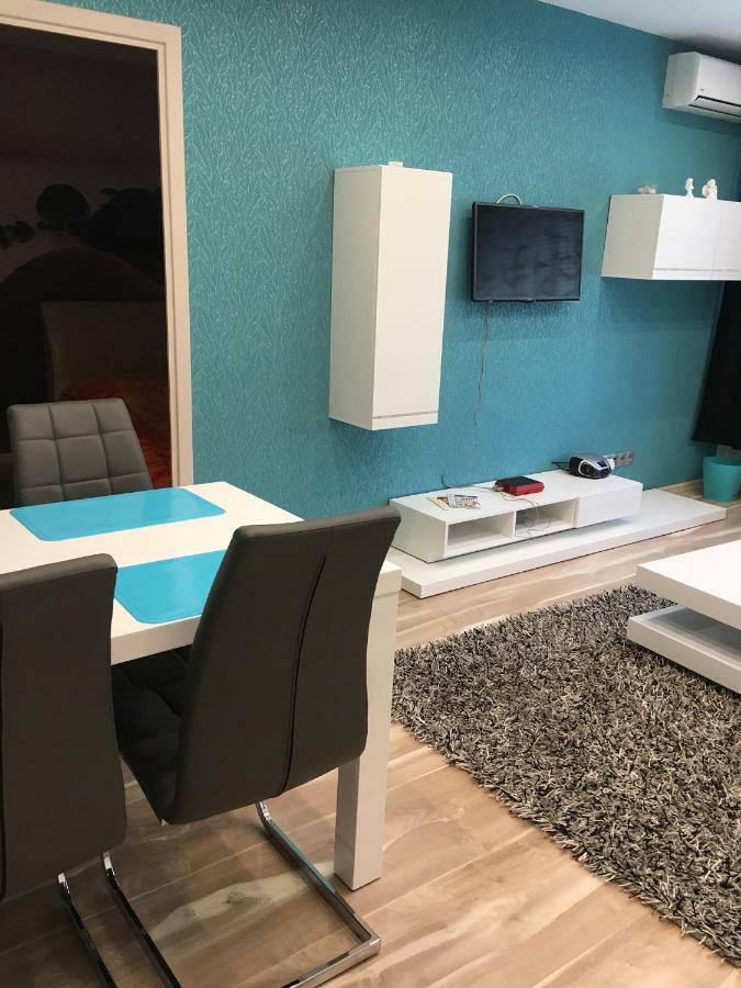Igenyes Lakas Apartment Szeged Ngoại thất bức ảnh