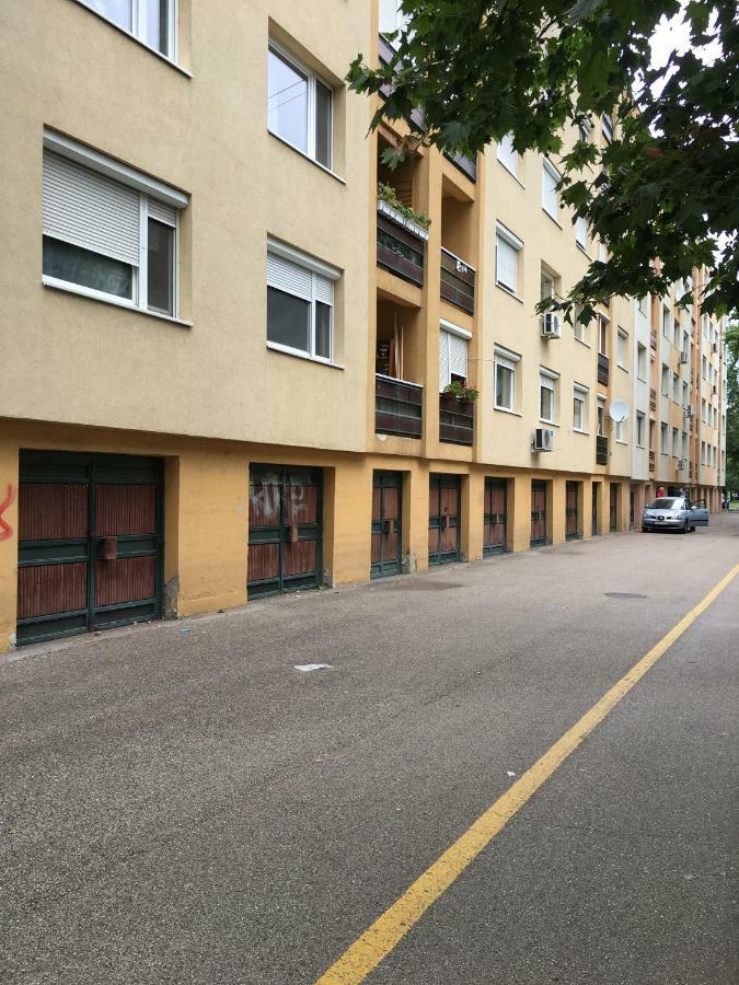 Igenyes Lakas Apartment Szeged Ngoại thất bức ảnh